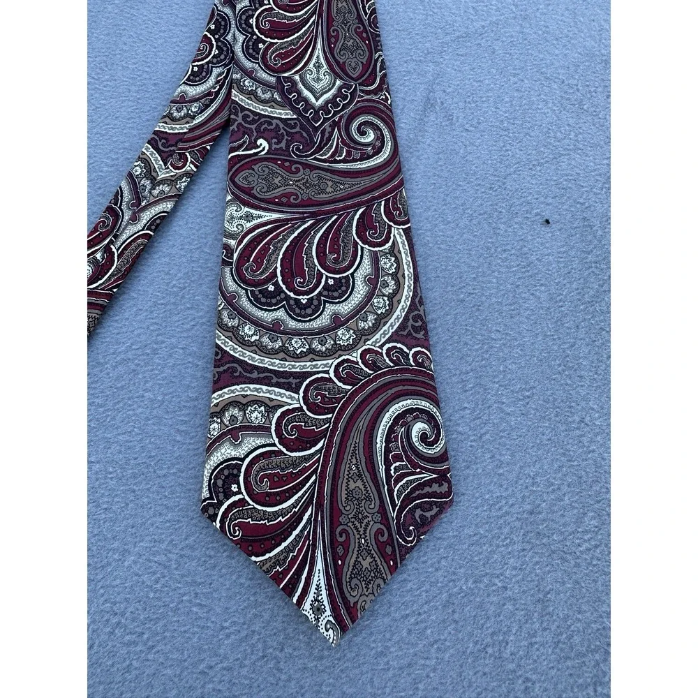 VTG Oscar de la Renta Silk Tie Burgundy Paisley Couture Collection MadeinUSA 90s